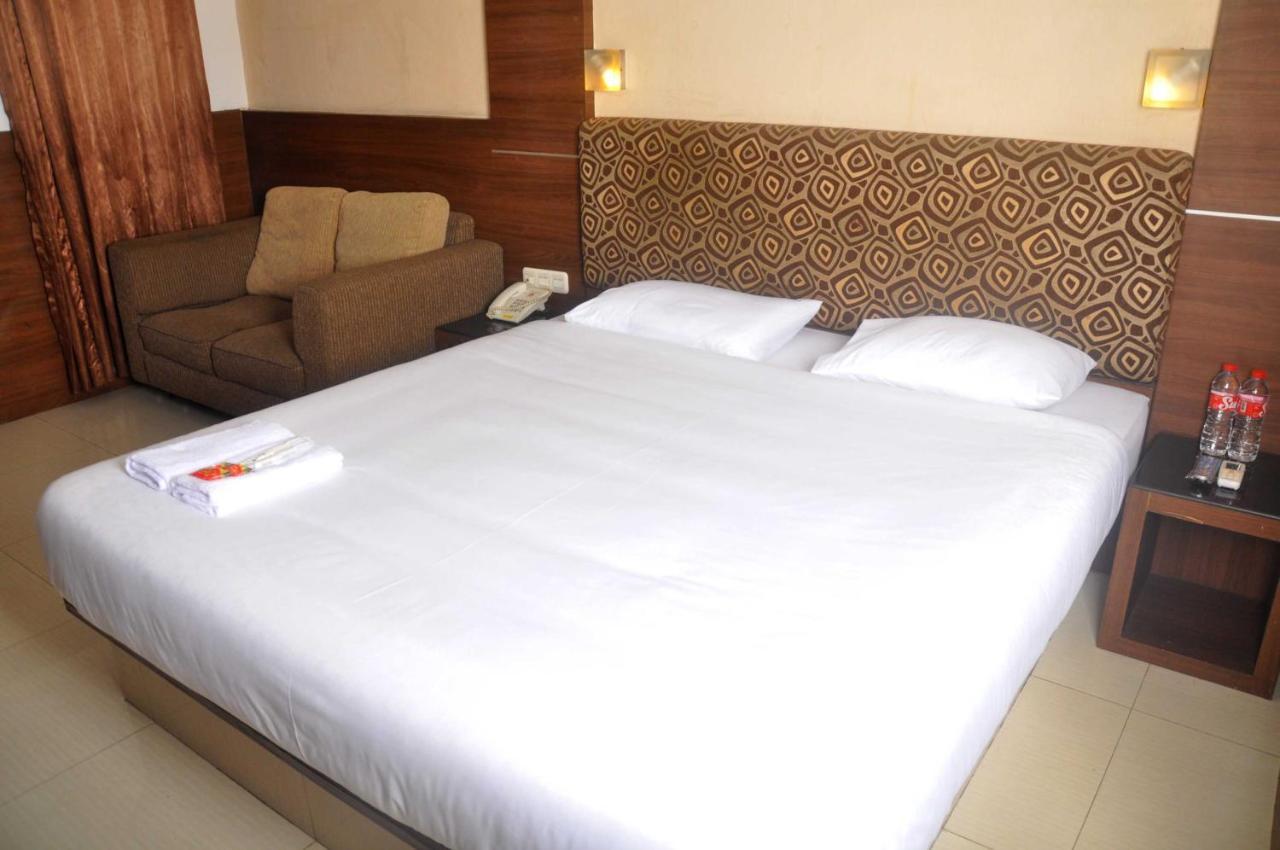 Ams Penthouse Hotell Jakarta Eksteriør bilde
